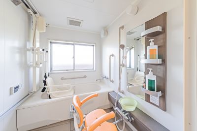 Best Accessible Bathing Contractors in La Mirada, CA